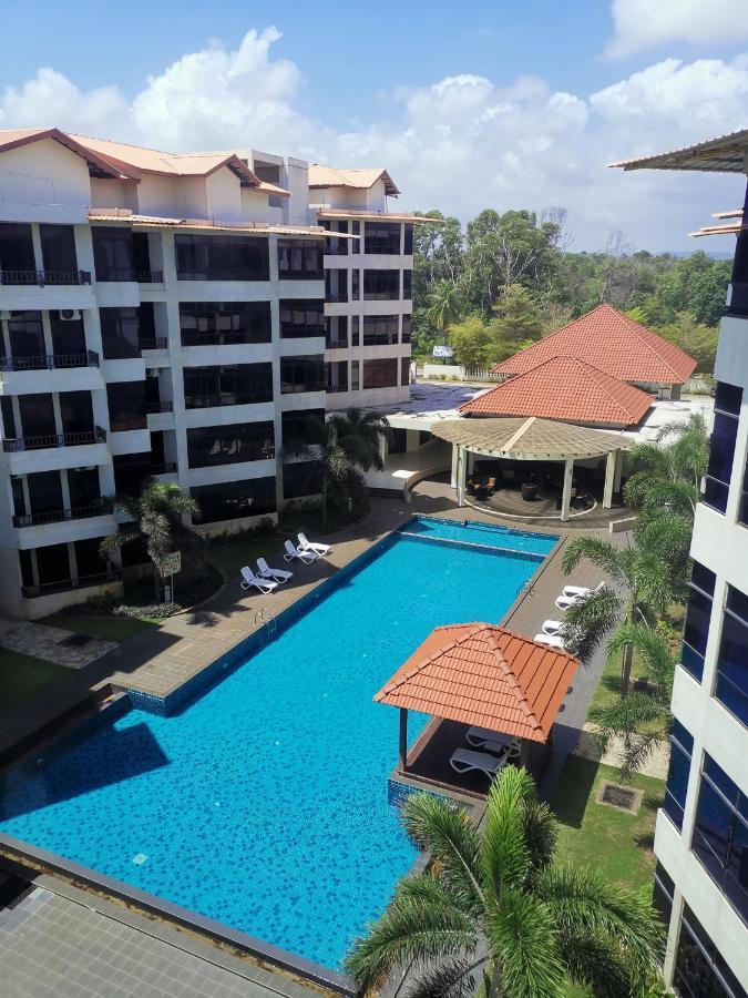 Samsuria Beach Apartment Resort Cherating Exterior foto